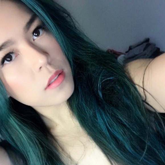 Meet your Posher, Mel - Picture 1 of 1